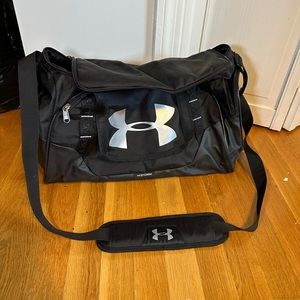 Brand New Under Armor Storm Duffle Bag. black